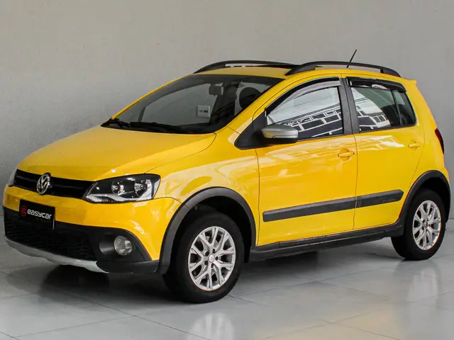 Carro Volkswagen CrossFox 2014 I-Motion 1.6 VHT (Flex)