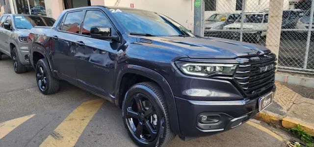 Carro RAM Rampage 2024 R/T 2.0 Turbo