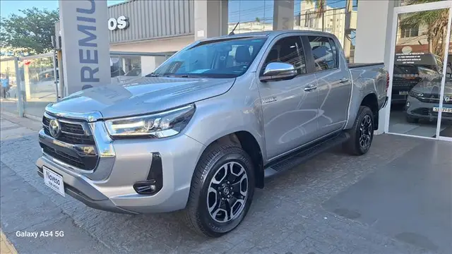 Carro Toyota Hilux Cabine Dupla 2023 SRX 4x4 2.8 Diesel