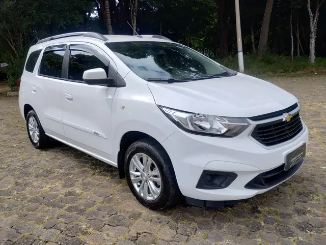 Carro Chevrolet Spin 2023 LT 1.8 (Aut.)