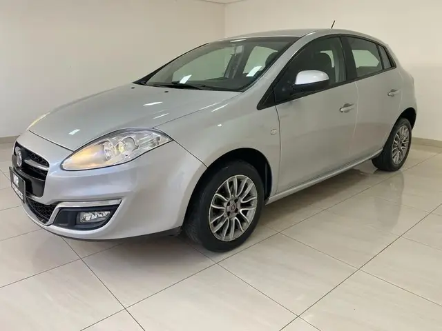 Carro Fiat Bravo 2016 BlackMotion 1.8 16V (Flex)