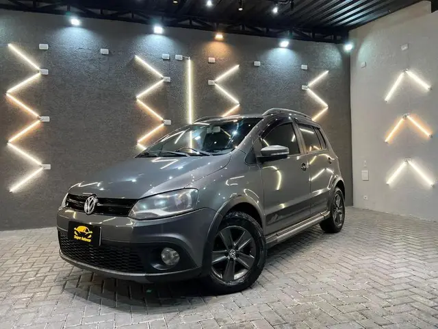 Carro Volkswagen CrossFox 2012 1.6 VHT (Flex)