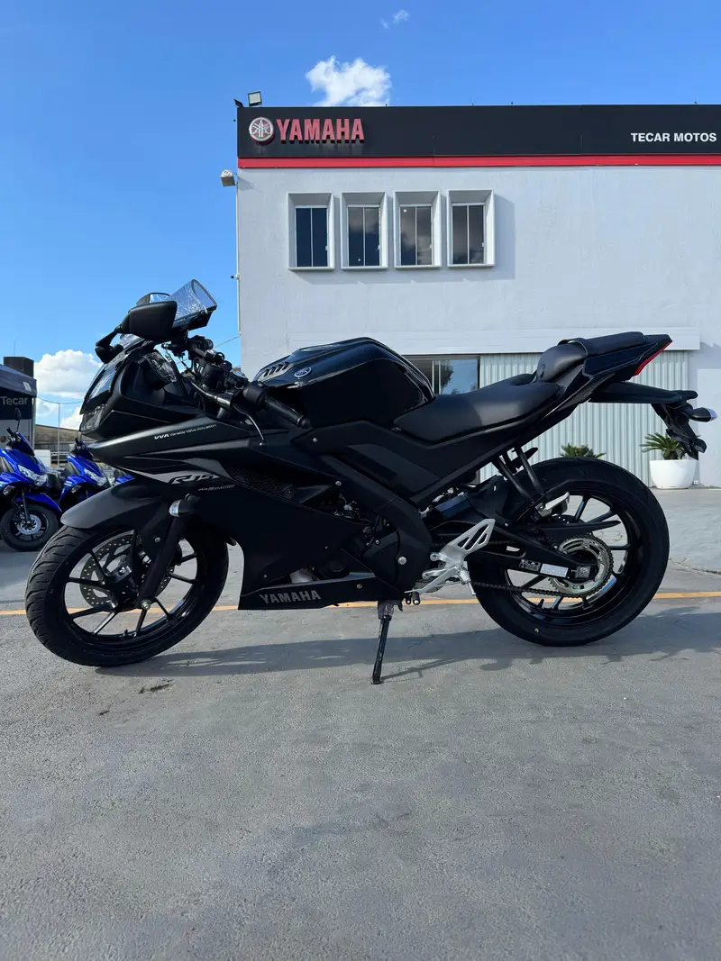 Yamaha YZF R15 ABS