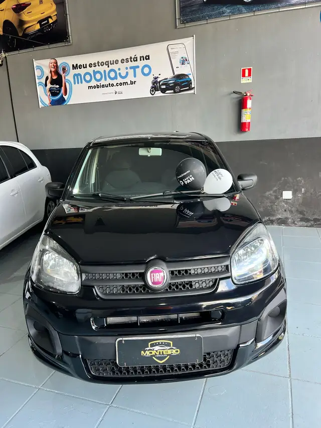 Carro Fiat Uno 2019 Attractive 1.0 8V (Flex) 4p