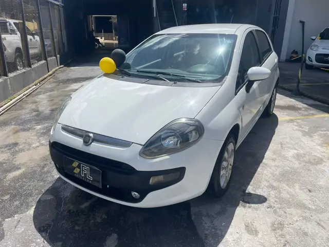 Carro Fiat Punto 2017 Attractive 1.4 (Flex)