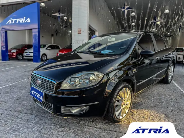 Carro Fiat Linea 2013 Absolute 1.8 16V Dualogic (Flex)