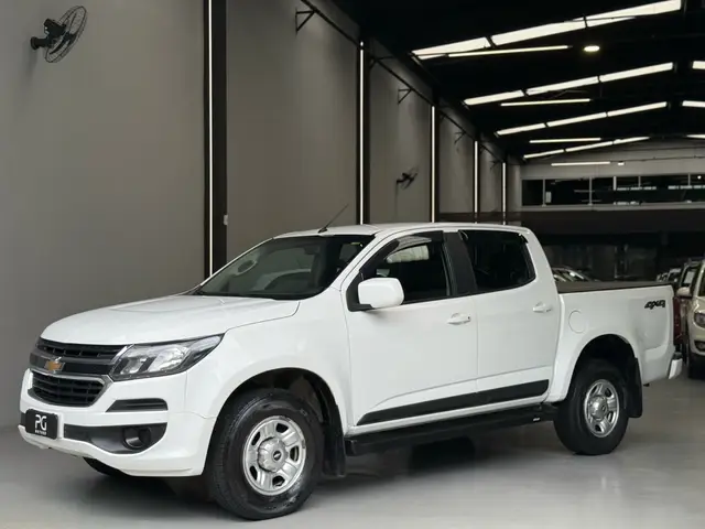 Carro Chevrolet S10 Cabine Dupla 2020 S10 2.8 CTDI LS 4WD (Cabine Dupla)