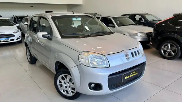 Carro Fiat Uno 2013 Vivace Italia 1.0 8V (Flex) 4p