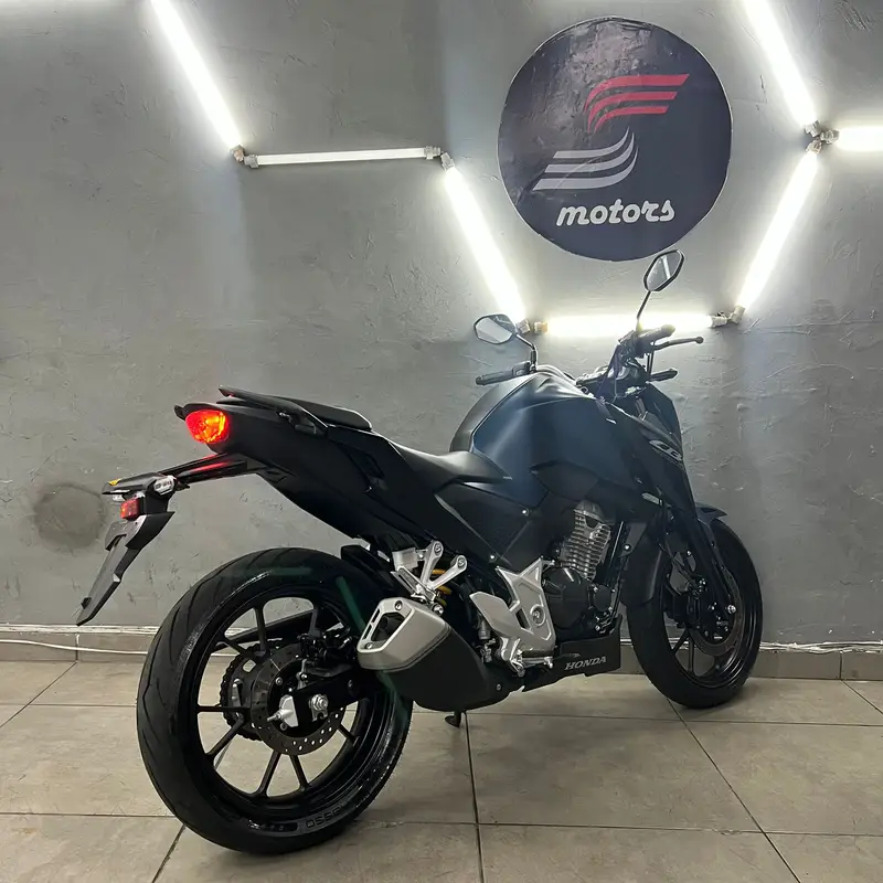 Honda CB 300F Twister (ABS)