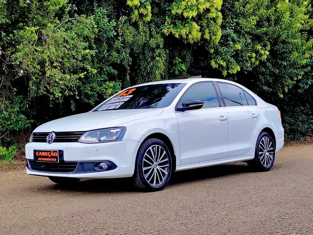 Carro Volkswagen Jetta 2013 2.0 Comfortline (Flex)