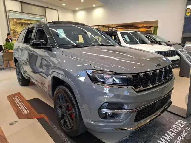 Carro Jeep Commander 2025 Overland 2.0 Hurricane
