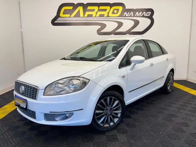 Carro Fiat Linea 2013 Essence 1.8 16V (Flex)