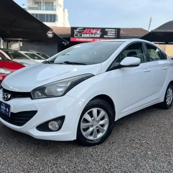 Carro Hyundai HB20S 2014 1.0 Comfort Plus (Flex)