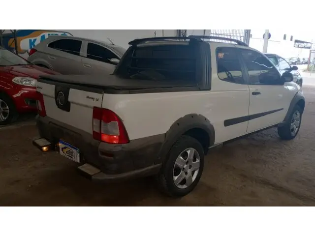 Carro Fiat Strada 2013 Working 1.4 (Flex) (Cabine Dupla)
