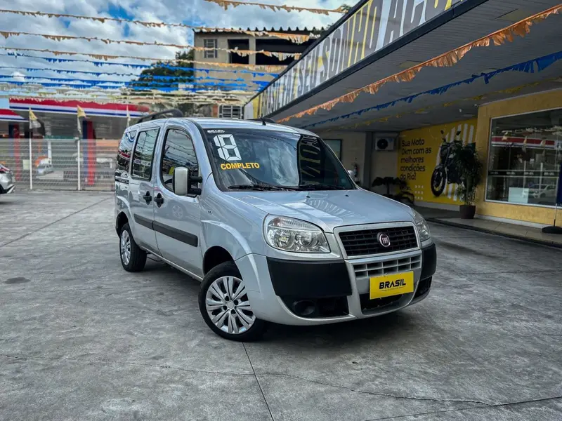 Fiat Doblò Essence 1.8 7L (Flex)