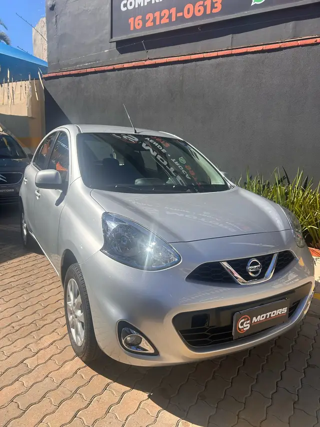 Carro Nissan March 2016 1.0 12V SV (Flex)