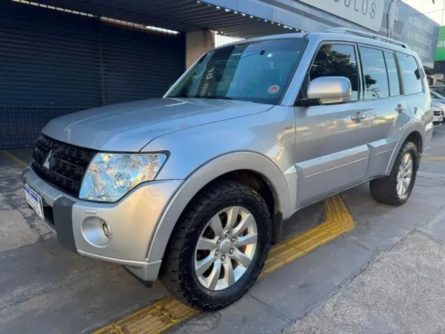 Carro Mitsubishi Pajero Full 2011 3.2 DI-D 5D HPE 4WD