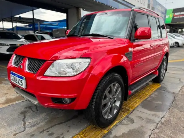 Carro Mitsubishi Pajero TR4 2015 2.0 16V 4x2 (Flex)