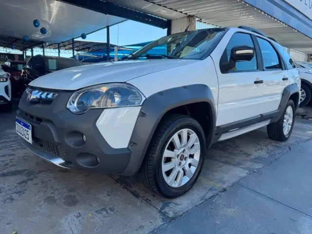 Carro Fiat Weekend 2015 Adventure 1.8 E.torQ (Flex)