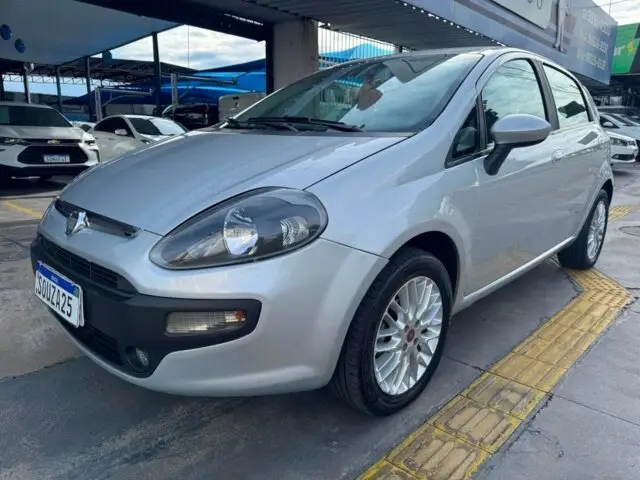 Carro Fiat Punto 2014 Essence 1.6 16V (Flex)