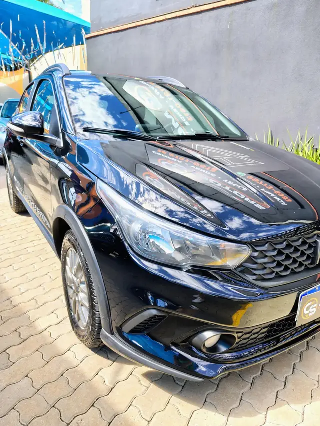 Carro Fiat Argo 2021 Trekking 1.8 (Aut) (Flex)