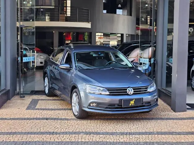 Carro Volkswagen Jetta 2016 2.0 Trendline Tiptronic (Flex)