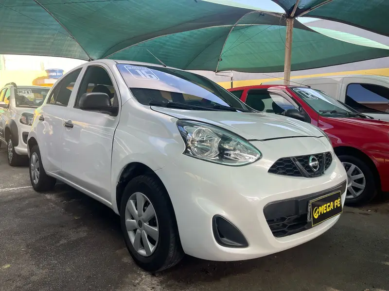 Nissan March 1.0 12V S (Flex)