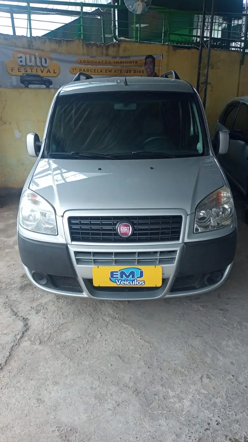Fiat Doblò Essence 1.8 7L (Flex)