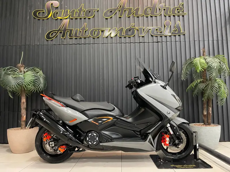 Yamaha Tmax 530