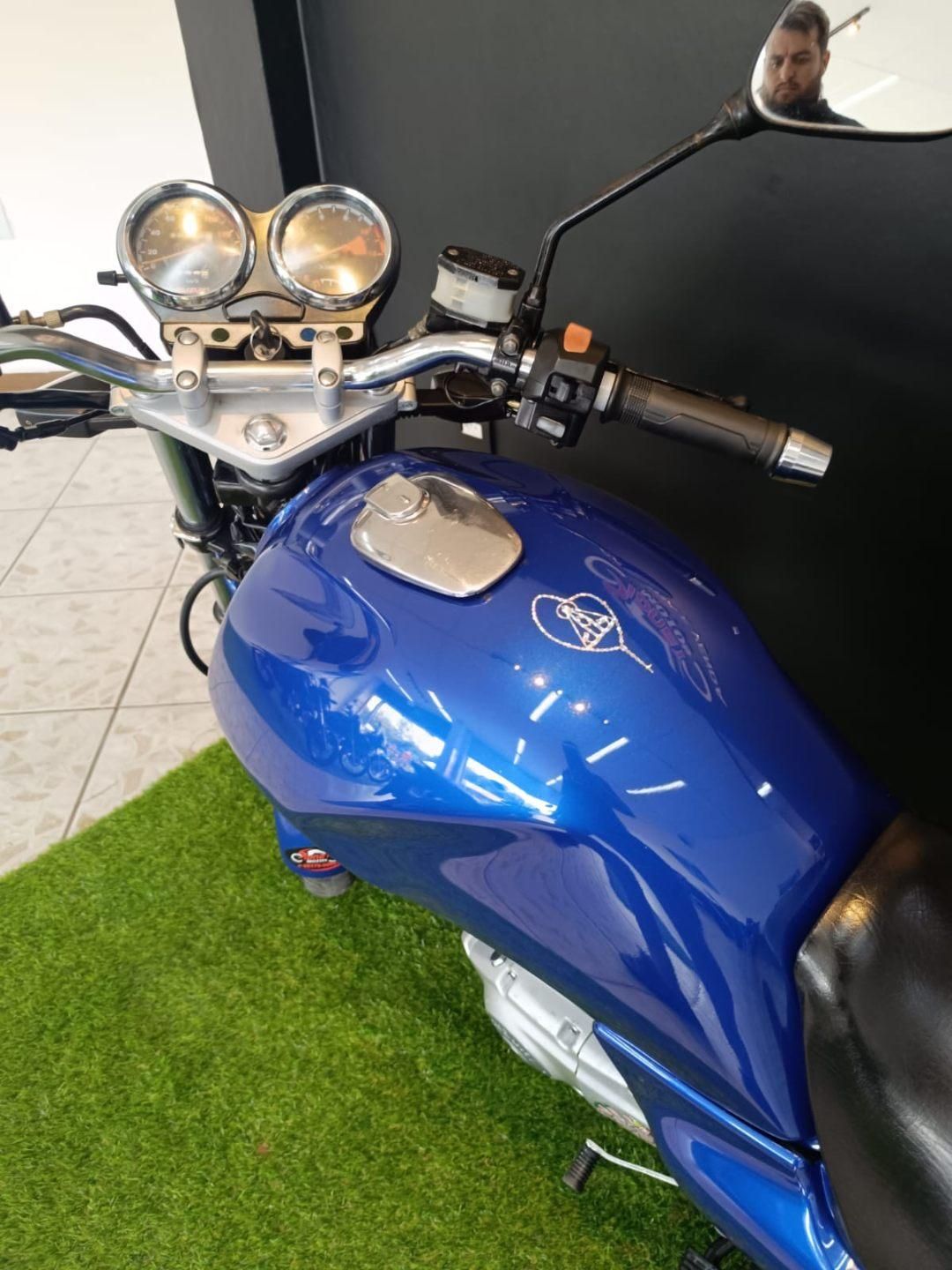 Suzuki En 125