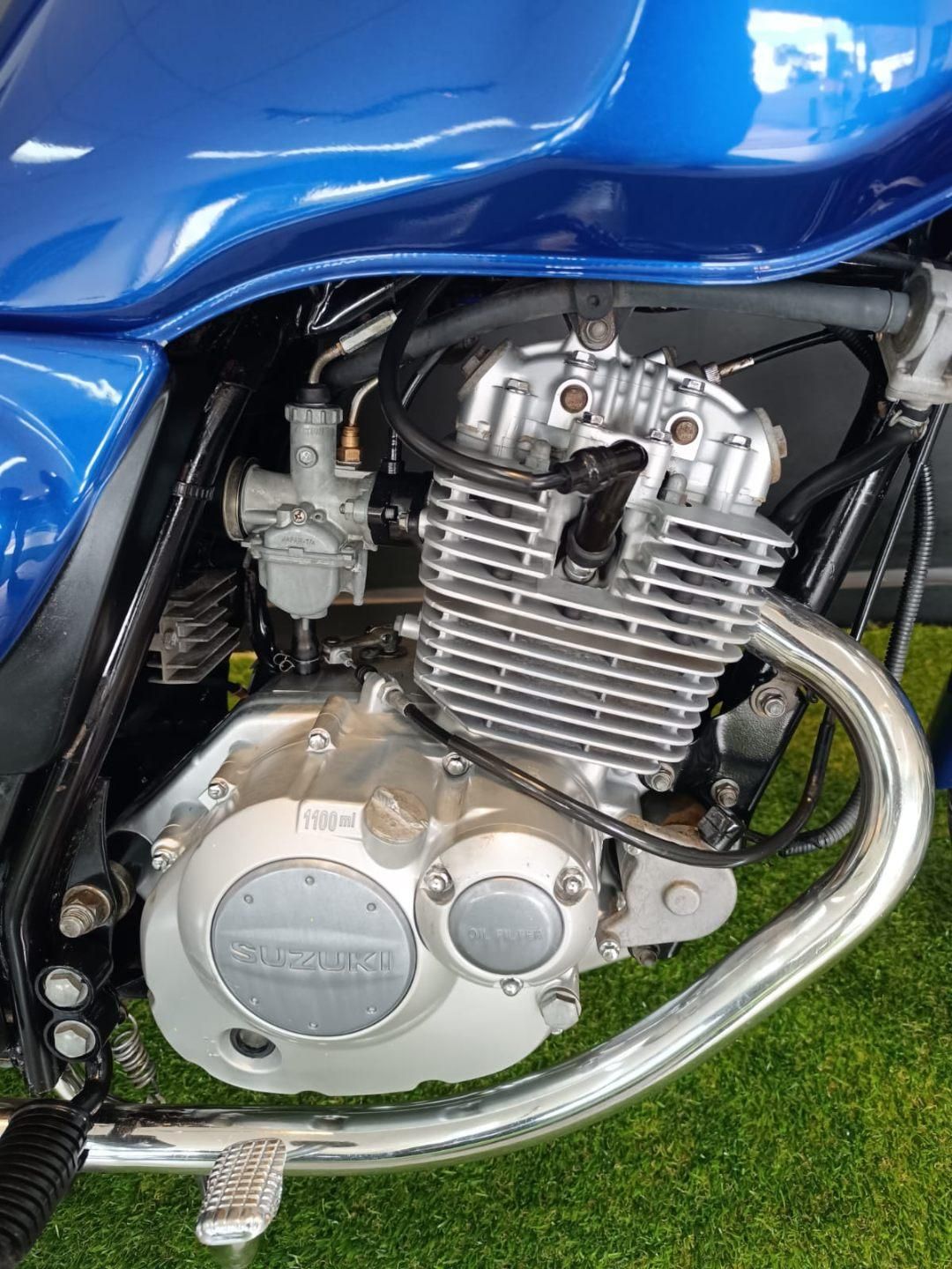 Suzuki En 125