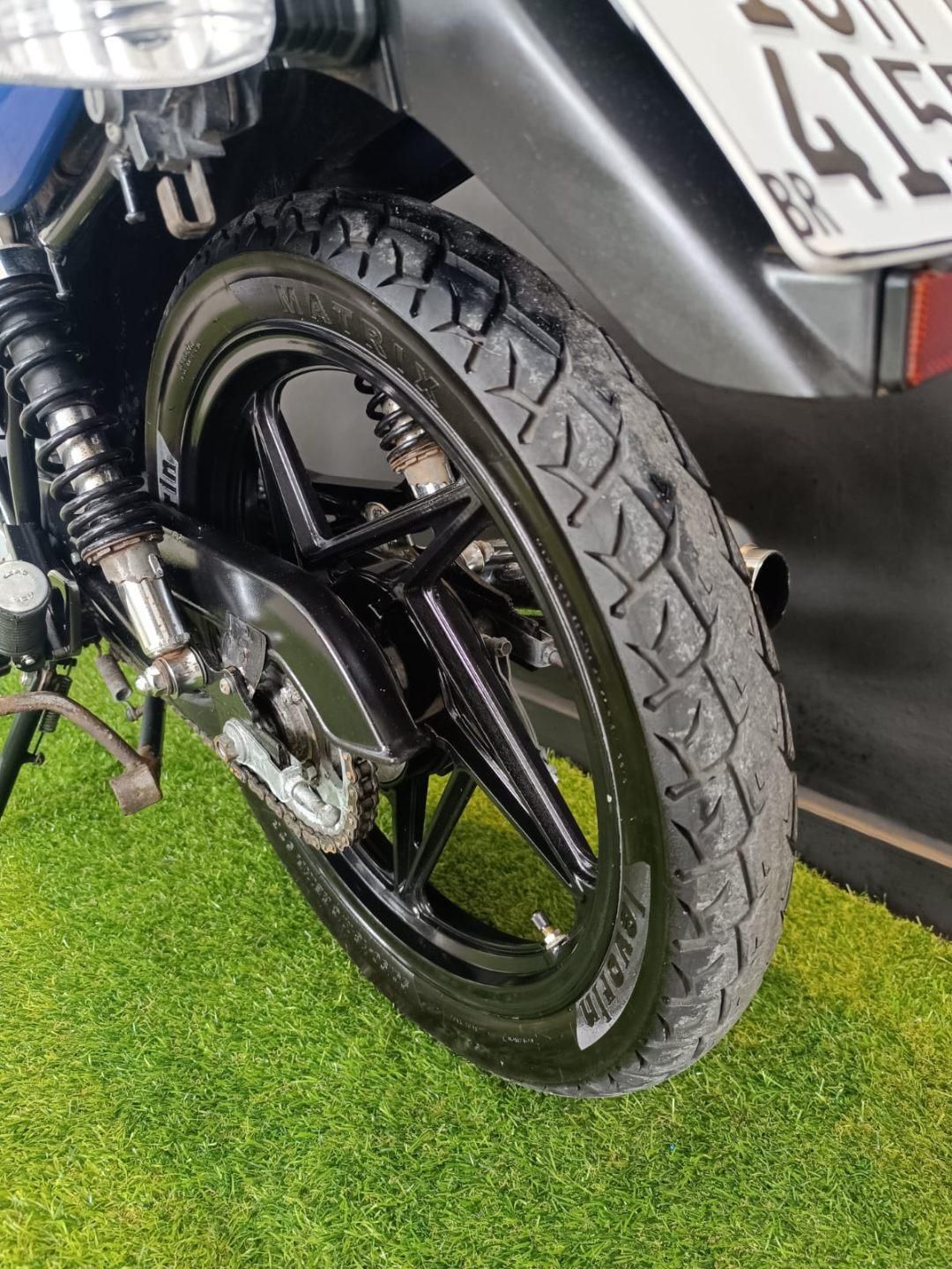 Suzuki En 125