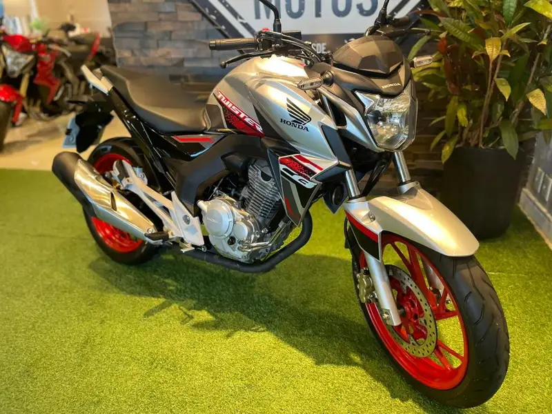 Honda CB 250F Twister (CBS)
