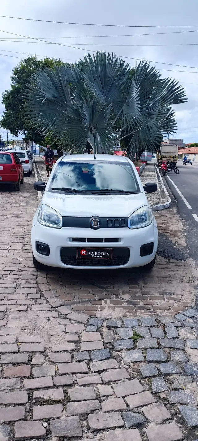 Carro Fiat Uno 2016 Attractive 1.0 (Flex) 4p