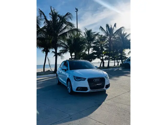 Carro Audi A1 2013 1.4 TFSI Sportback Ambition S Tronic
