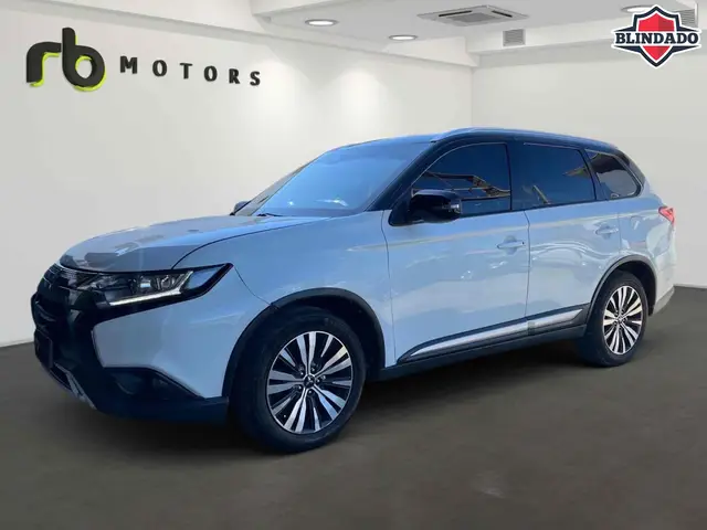 Carro Mitsubishi Outlander 2019 2.0 HPE 7L CVT