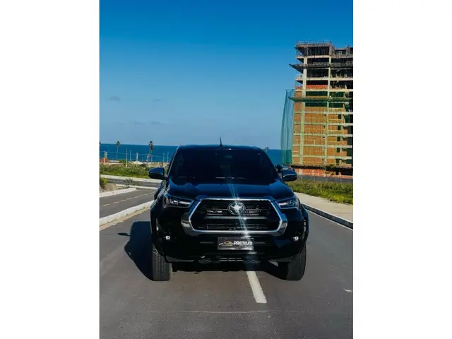 Carro Toyota Hilux Cabine Dupla 2024 SRX 4x4 2.8 Diesel