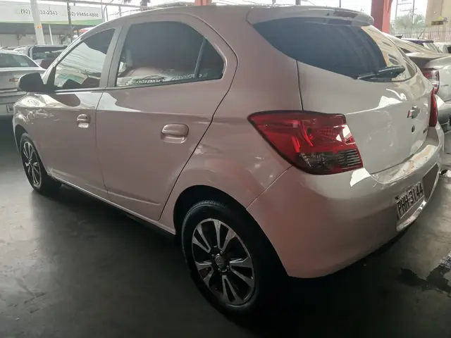 Carro Chevrolet Onix 2016 1.4 LTZ SPE/4 (Aut)