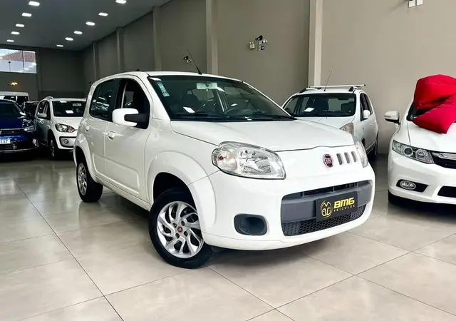 Carro Fiat Uno 2015 Vivace 1.0 8V (Flex) 4p