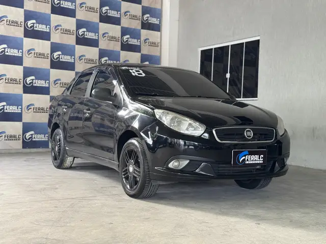 Carro Fiat Grand Siena 2018 Attractive 1.0 (Flex)