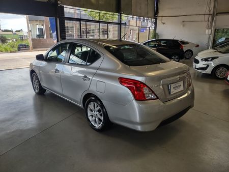 Versa 1.6 16V SL FlexStart (Flex)