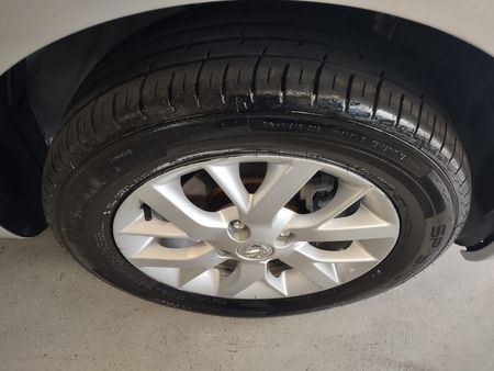Versa 1.6 16V SL FlexStart (Flex)
