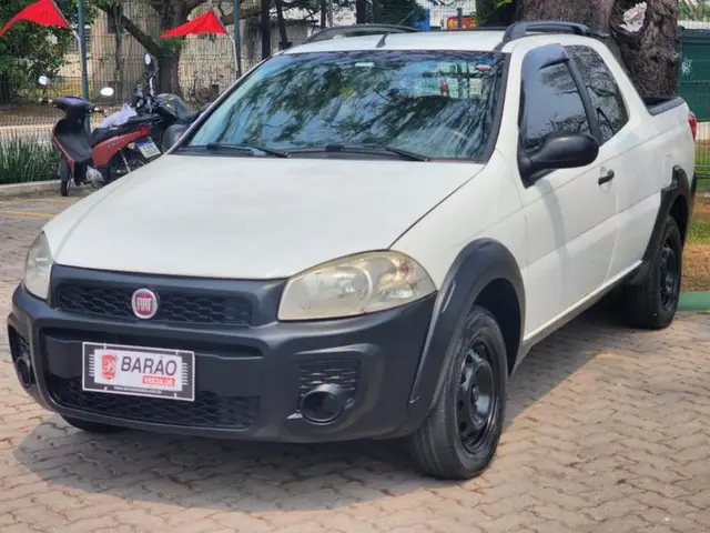 Carro Fiat Strada 2015 Working 1.4 (Flex)