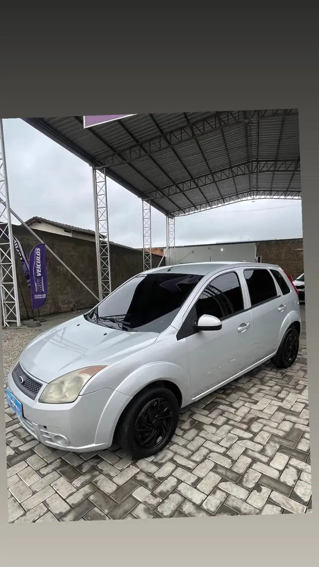 Carro Ford Fiesta Hatch 2010 1.0 (Flex)