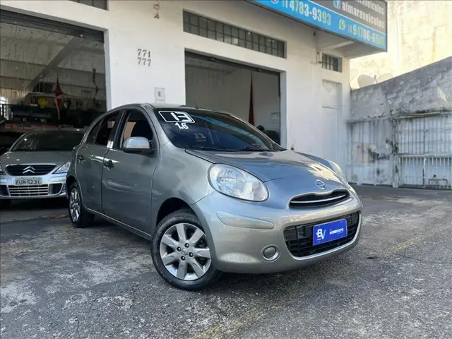 Carro Nissan March 2013 1.6 16V SV (Flex)