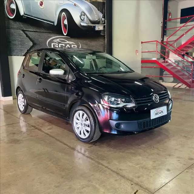 Carro Volkswagen Fox 2014 1.0 TEC (Flex) 4p