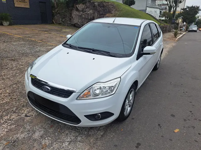 Carro Ford Focus Hatch 2013 GLX 1.6 16V (Flex)