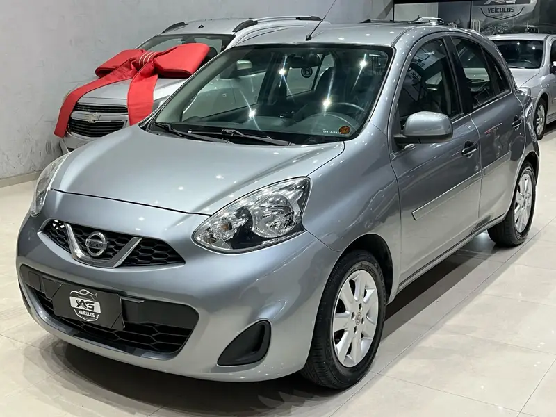 Nissan March 1.6 16V S (Flex)