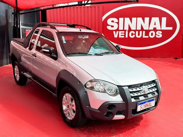Carro Fiat Strada 2011 Adventure Locker 1.8 16V (Cabine Estendida)