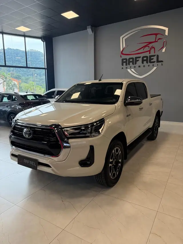 Carro Toyota Hilux Cabine Dupla 2021 SRX 2.8 TDI CD 4x4 (Aut)
